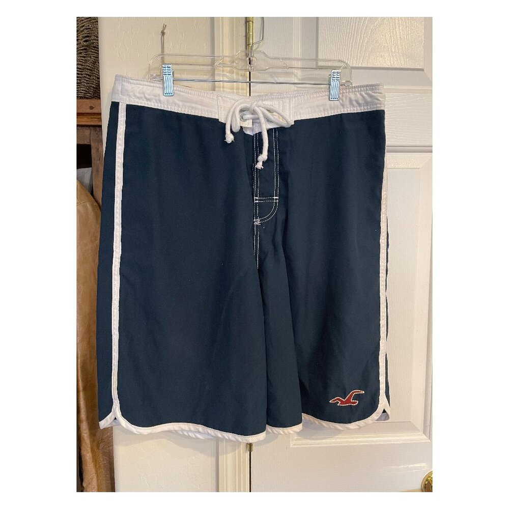 Men's Hollister XL Swimsuit Swim Shorts Beach Navy White Bathing Suit Ocean Sea